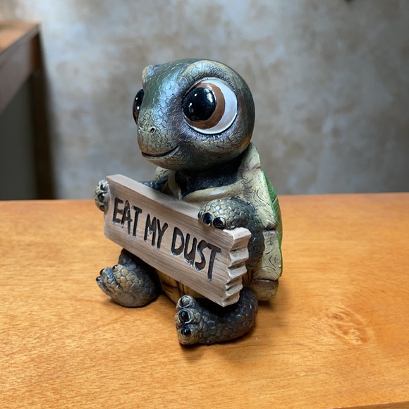 Eat My Dust Turtle Figurine - Picture 9 of 12